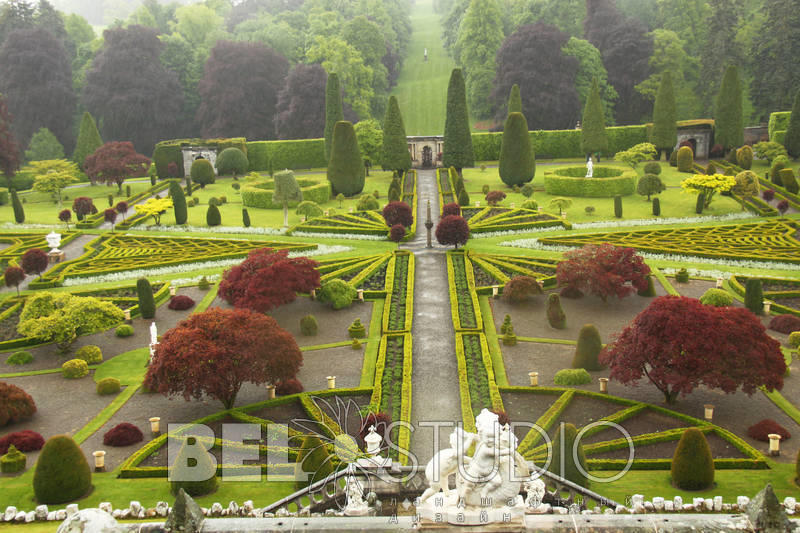 Drumond Castle Gardens. Пертшир 