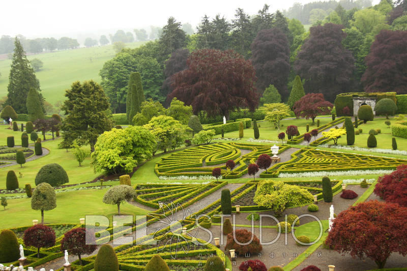 Drumond Castle Gardens. Пертшир  