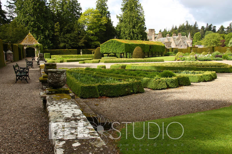 Glamis Castle Gardens. Итальянский сад 