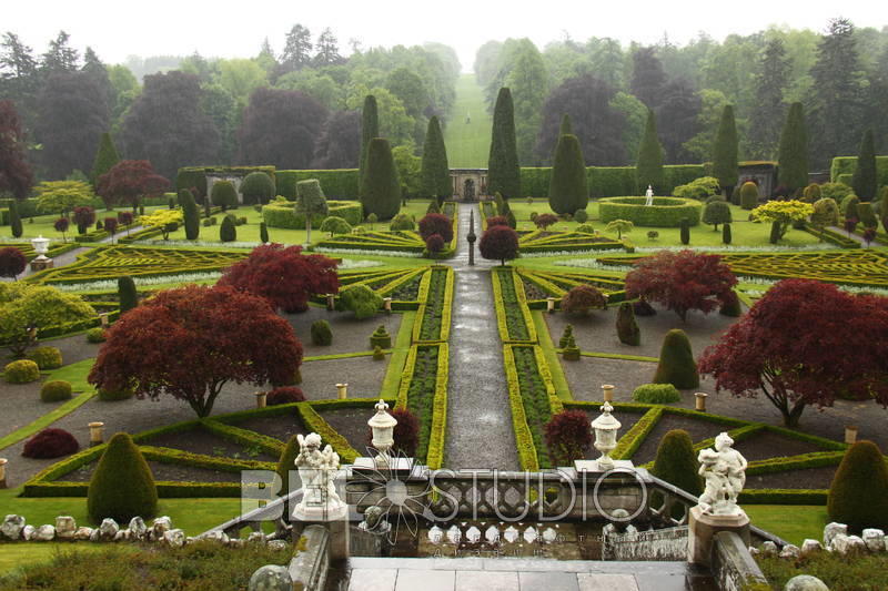 Drummond Castle Gardens 