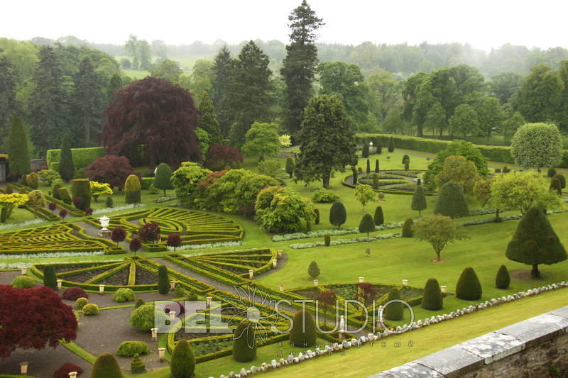 Drummond Castle Gardens (Сады замка Друммонд) 