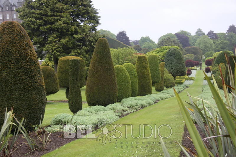 Drummond Castle Gardens 