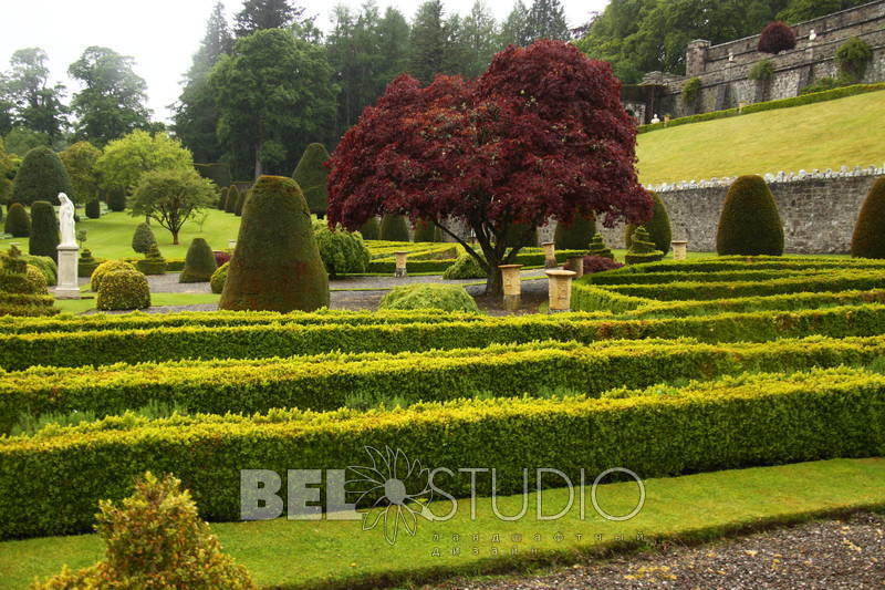 Drummond Castle Gardens 