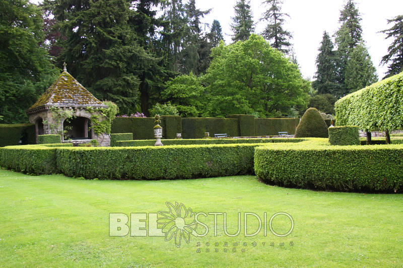 Итальянский сад. Glamis Castle Gardens 