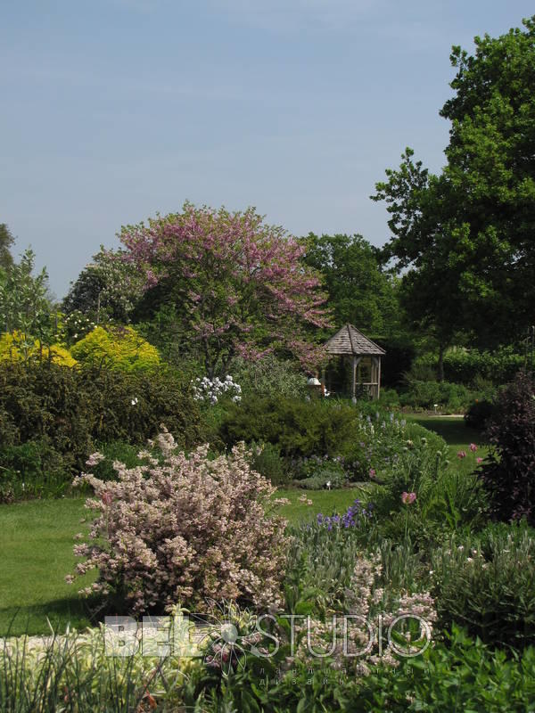 Merriments Gardens. Англия