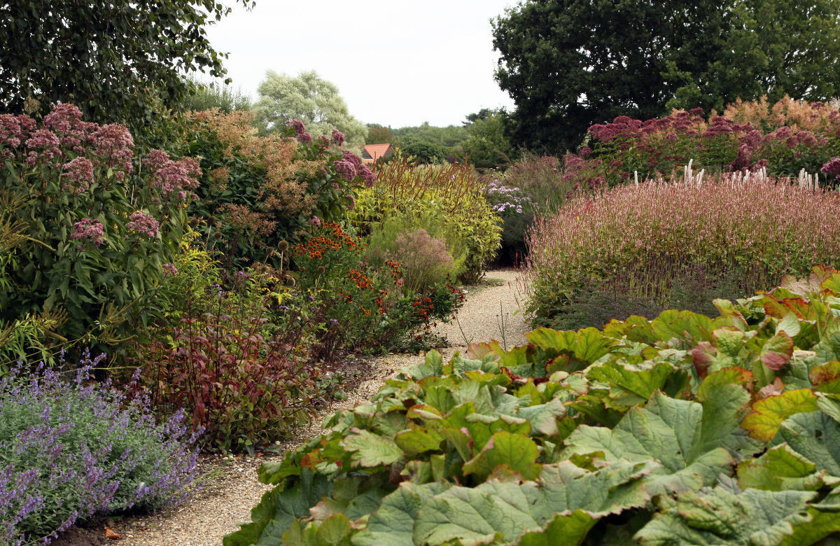 Pensthorpe Millenium Gardens. Сад Миллениум. Дизайнер Пит Удольф