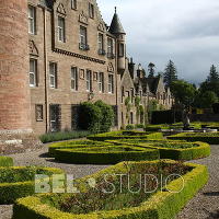 Glamis Castle Gardens 