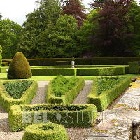 Итальянский сад. Glamis Castle Gardens 