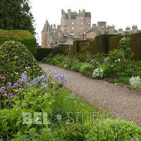 Итальянский сад. Glamis Castle Gardens 