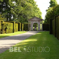  Glamis Castle Gardens 